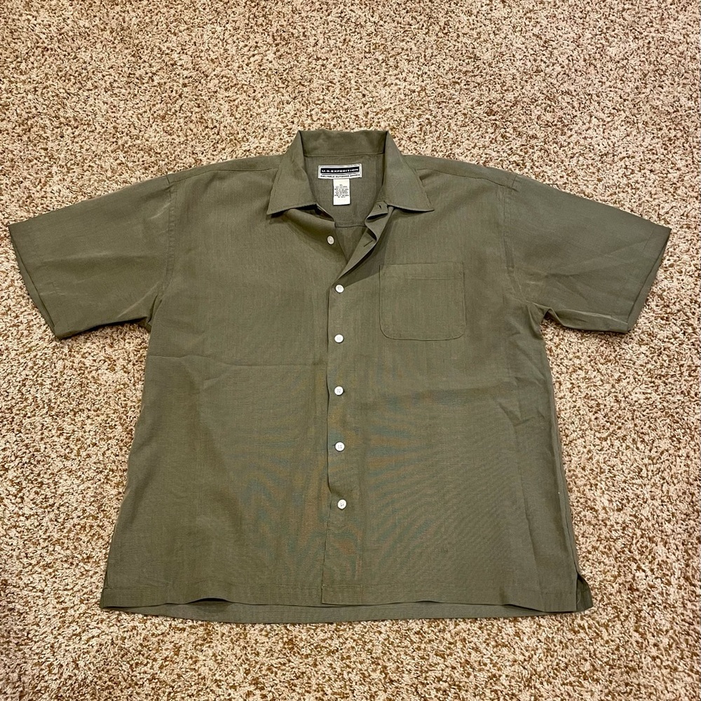 🌈US Expedition Men’s short sleeve green XL button up 🌈